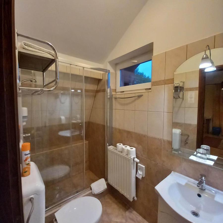 Vendégház Kata Panzió Oroszlány